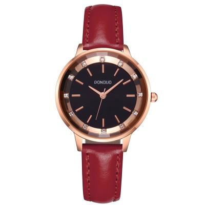 Montre pour femmes en cuir de vache avec incrusté de diamants