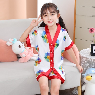 Pyjama pour enfants deux pièces avec col en V en soie de glace et revers