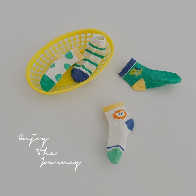 Chaussettes enfants ensemble de quatre pièces respirantes maille de dessin animé animaux rayures coton peigné