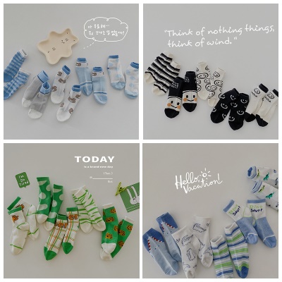 Set de 5 pièces de chaussettes pour enfants Animaux de dessin animé respirant Mesh rayures à carreaux