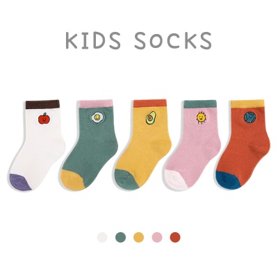 Chaussettes pour enfants en coton Chaussettes pour enfants bande dessinée brodée