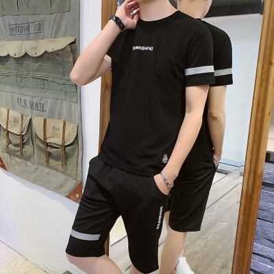 Ensemble det shirt et short à manches courtes
