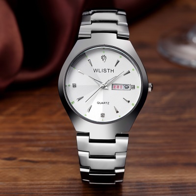 Montre en quartz montre acier tungstène couleur acier étanche bande d'acier