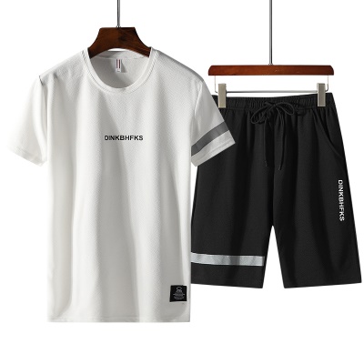 Ensemble det shirt et short à manches courtes