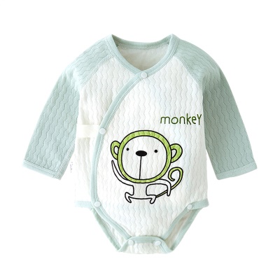 Combinaison bébé en coton cartoon imprimé patte diagonale simple boutonnage
