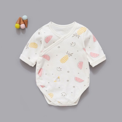 Combinaison bébé en coton cartoon imprimé patte diagonale simple boutonnage