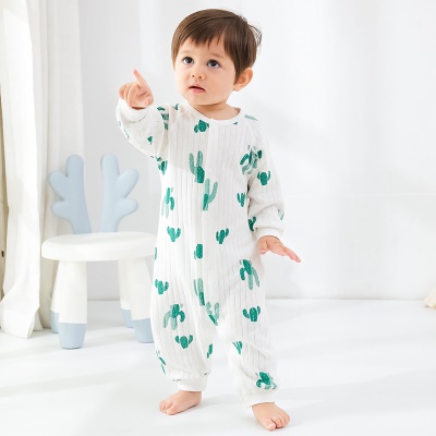 Combinaison bébé en coton ample et confortable simple boutonnage