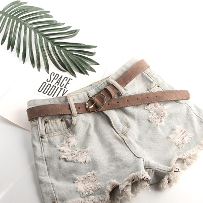 Ceinture en alliage pour femmes avec boucle en cuir souple