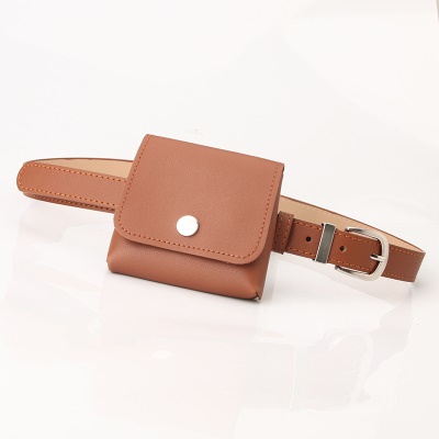 Ceinture pour femmes avec petit emballage amovible