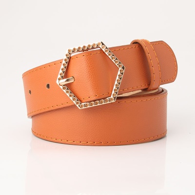 Ceinture pour femmes avec boucle hexagonale en alliage litchi