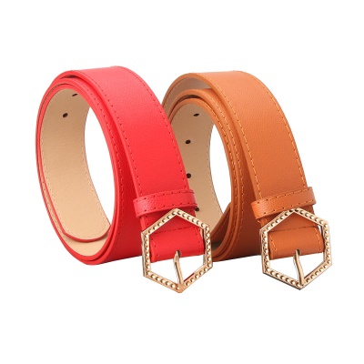 Ceinture pour femmes avec boucle hexagonale en alliage litchi