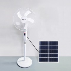 Ventilateur solaire sur pied