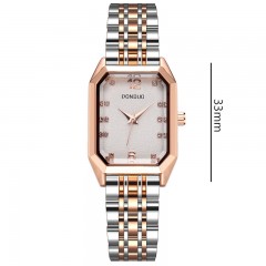 Montres dames en alliage de zinc cadran rectangulaire bracelet en tôle d'acier solide