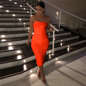Robe sexy décolletée bandeau sans manche plissée