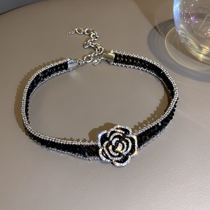 Collier de cristal noir