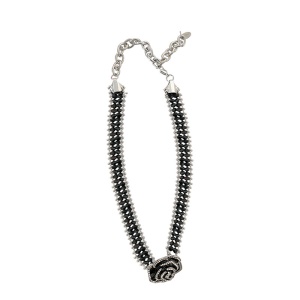 Collier de cristal noir