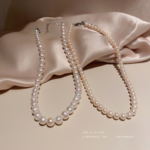 Collier de perles avec boîte cadeau