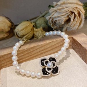 Bracelet de perles finition fleur