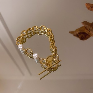 Bracelet chic à raccord forme géométrique