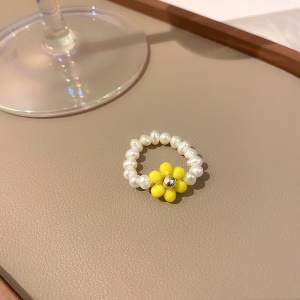 Bague de perles à motif fruité et fleuri