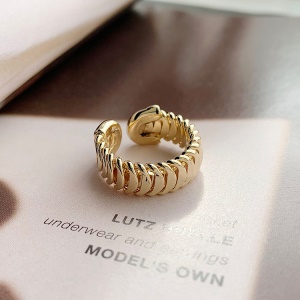 Bague pour femme en forme de chaîne géométrique