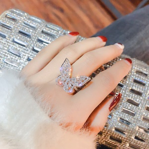 Bague ouverte en forme de papillon avec diamant incrusté