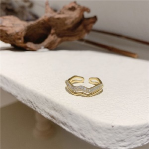 Bague ouverte simple avec diamant incrusté et plaqué
