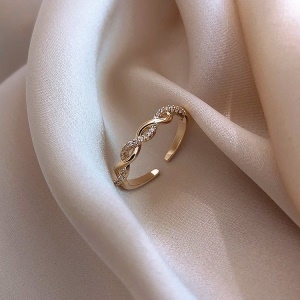 Bague simple ouverte à petit cercle