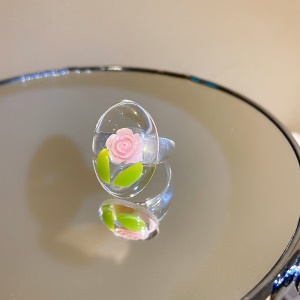 Bague stylé transparente en acrylique pour les filles