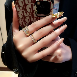 Bague ouverte simple avec diamant incrusté et plaqué