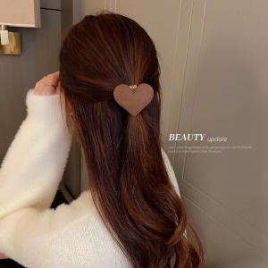 Attache cheveux à motif coeur