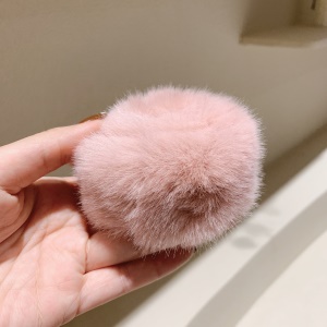 Attache cheveux en en peluche