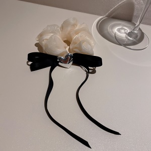 Chouchou cheveux avec décoration