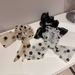 Chouchou cheveux avec décoration