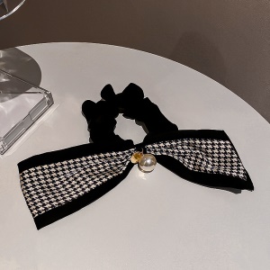 Attache cheveux en tissu avec perle