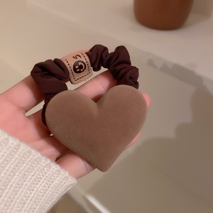 Attache cheveux à motif coeur