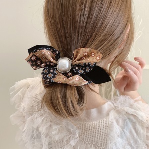 Attache cheveux avec perle