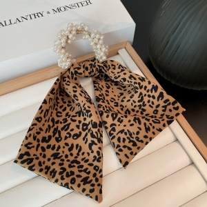 Attache cheveux avec perles