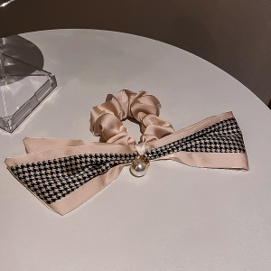 Attache cheveux en tissu avec perle